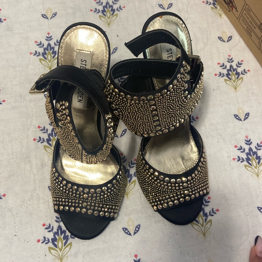 Women shoes